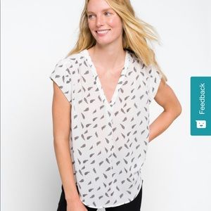 Fun2Fun Lillian V neck blouse